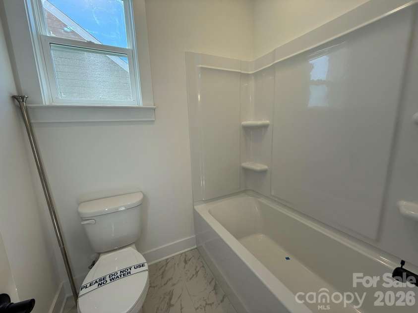 4475 Blue Mound Court, Stanley, NC 28164.  MLS# CAR4413577, YatesRealty ID 43332. Jack and Jill Bath