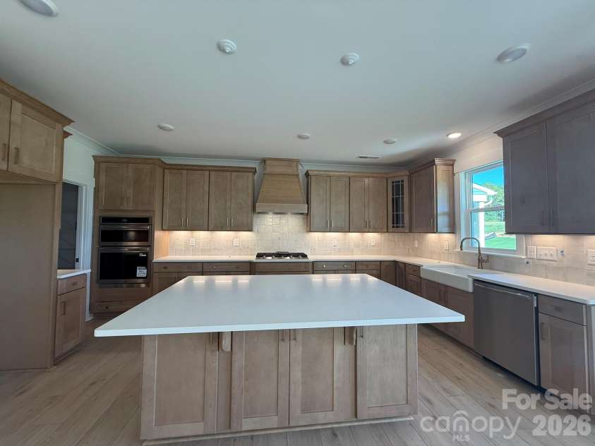 4475 Blue Mound Court, Stanley, NC 28164.  MLS# CAR4413577, YatesRealty ID 43332. Kitchen