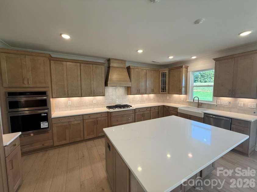 4475 Blue Mound Court, Stanley, NC 28164.  MLS# CAR4413577, YatesRealty ID 43332. Kitchen