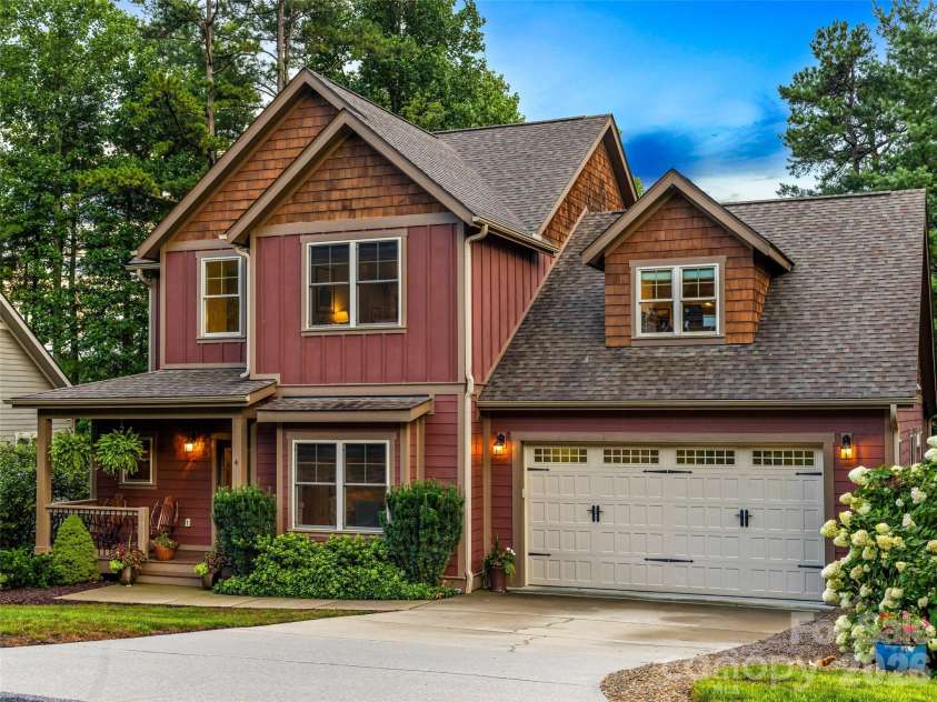 4 Old Bridge Circle, Fairview, NC 28730.  MLS# CAR4412402, YatesRealty ID 43333. 