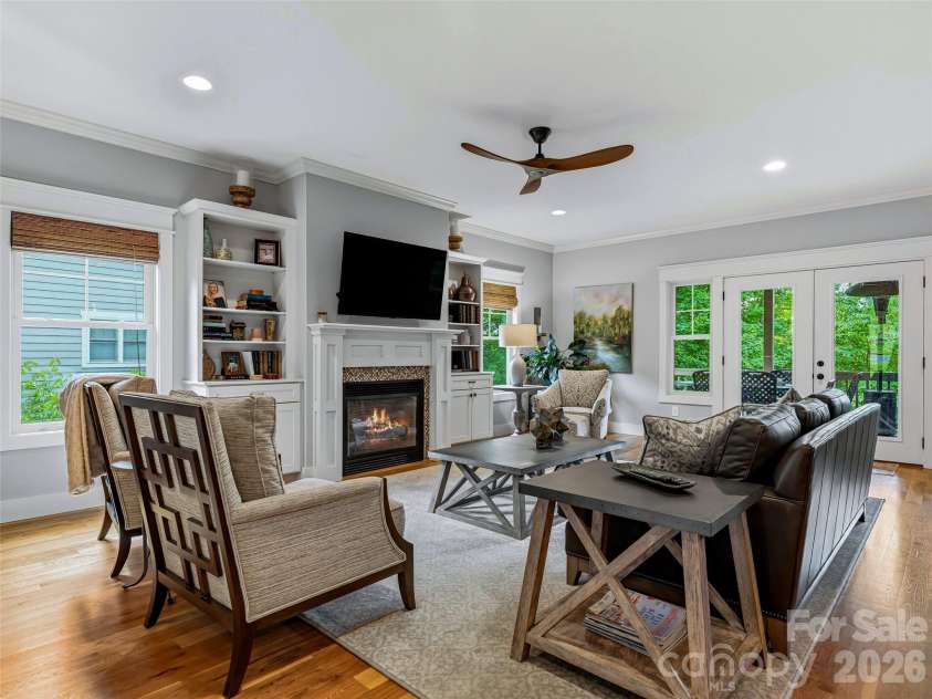 4 Old Bridge Circle, Fairview, NC 28730.  MLS# CAR4412402, YatesRealty ID 43333. 