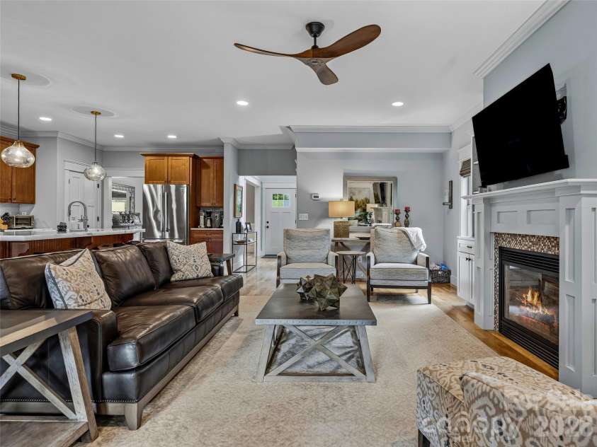 4 Old Bridge Circle, Fairview, NC 28730.  MLS# CAR4412402, YatesRealty ID 43333. 