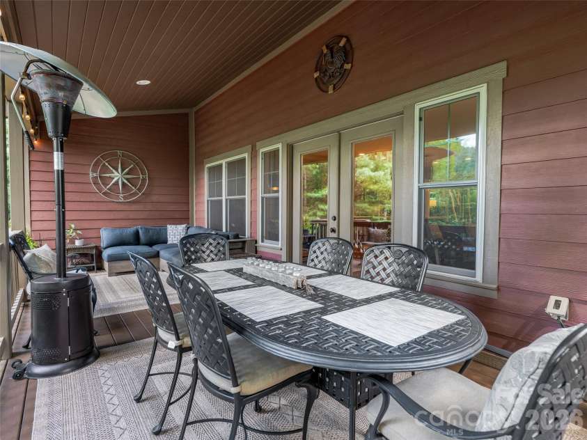 4 Old Bridge Circle, Fairview, NC 28730.  MLS# CAR4412402, YatesRealty ID 43333. 