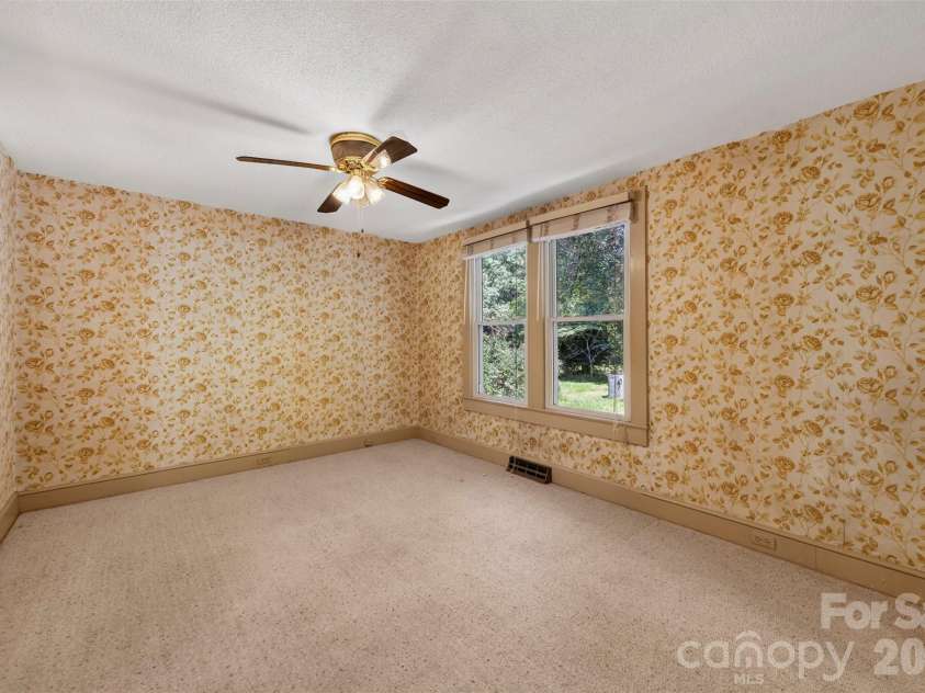 603 6th Street, Albemarle, NC 28001.  MLS# CAR4404180, YatesRealty ID 43334. 