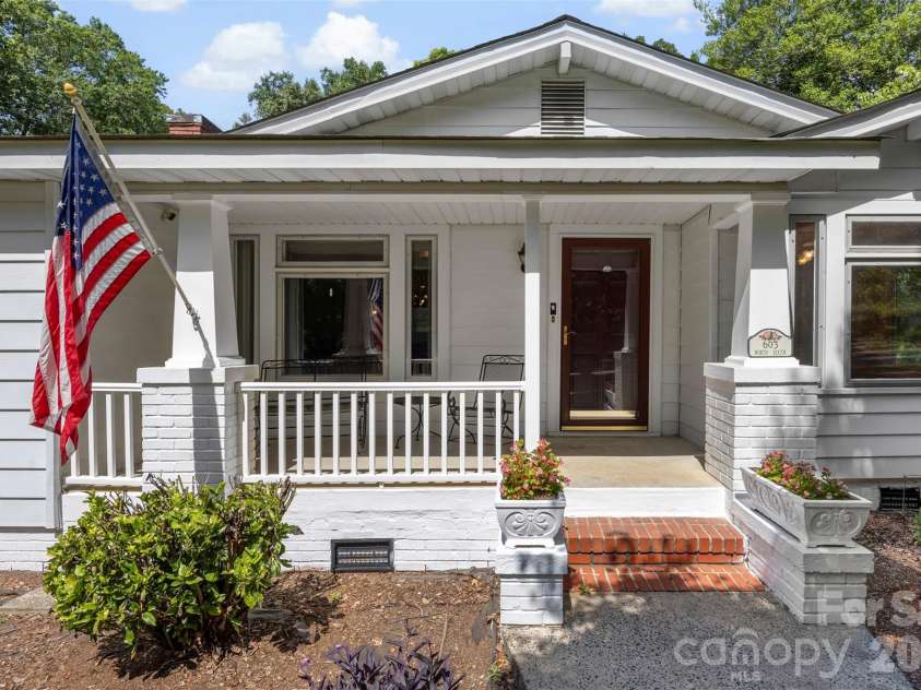 603 6th Street, Albemarle, NC 28001.  MLS# CAR4404180, YatesRealty ID 43334. 