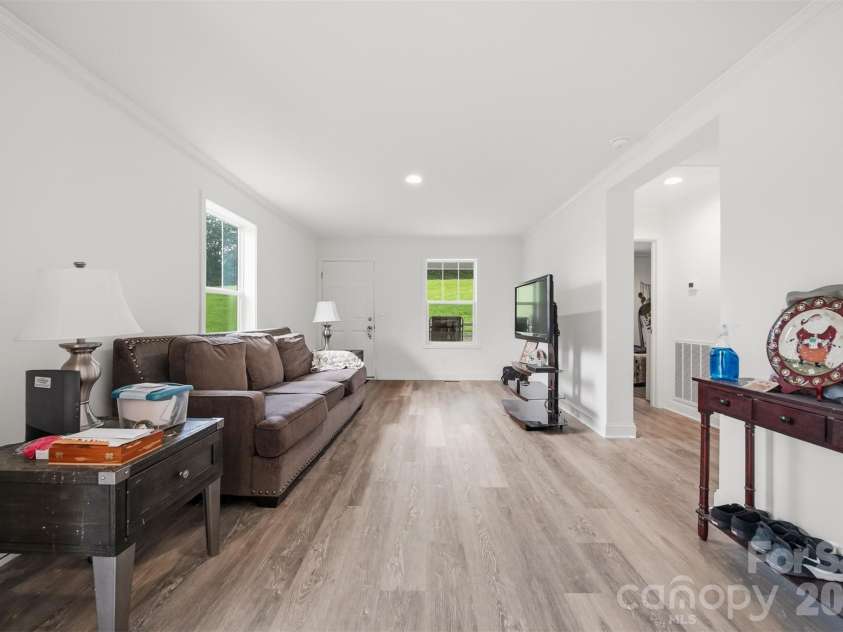 507 Hopewell Road, Morganton, NC 28655.  MLS# CAR4410085, YatesRealty ID 43335. 