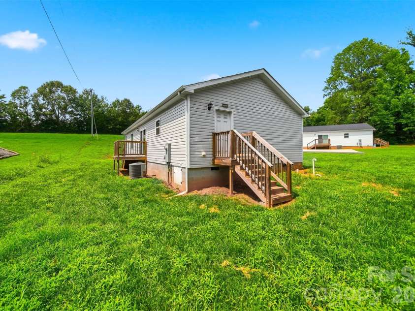 507 Hopewell Road, Morganton, NC 28655.  MLS# CAR4410085, YatesRealty ID 43335. 