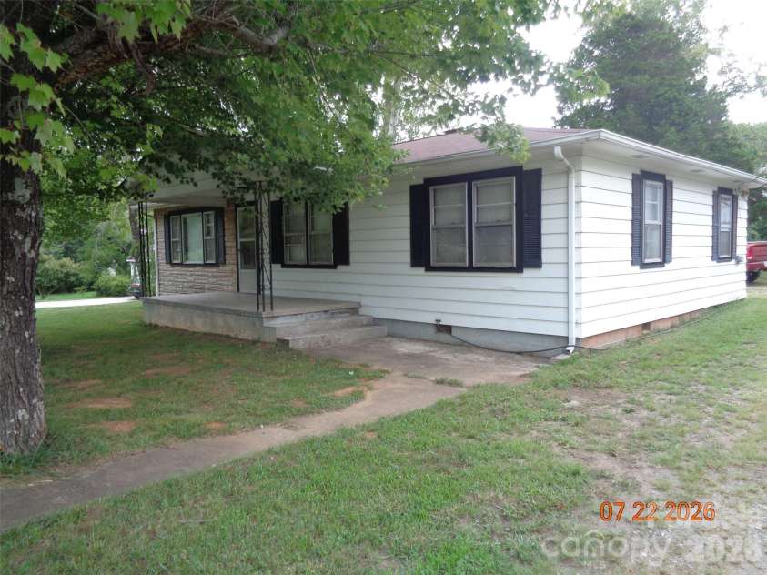 3181 & 3177 Morganton Boulevard, Lenoir, NC 28645.  MLS# CAR4417187, YatesRealty ID 43336. 