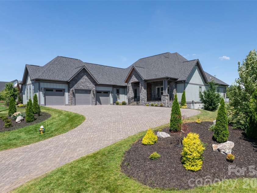 769 Daniel Circle Drive, Mills River, NC 28759.  MLS# CAR4408552, YatesRealty ID 43337. 
