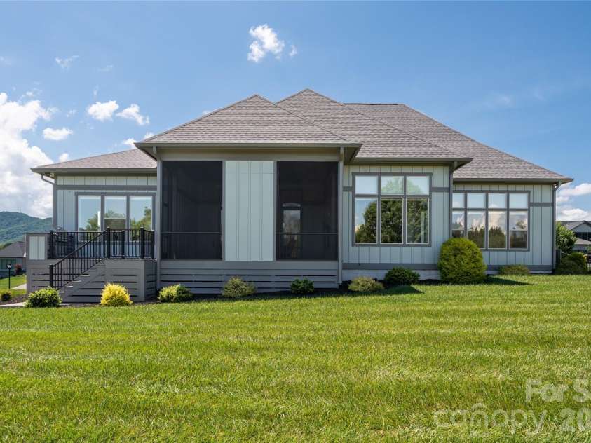769 Daniel Circle Drive, Mills River, NC 28759.  MLS# CAR4408552, YatesRealty ID 43337. 