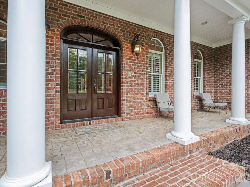 314 Glenview Drive, Salisbury, NC 28147.  MLS# CAR4411797, YatesRealty ID 43338. 
