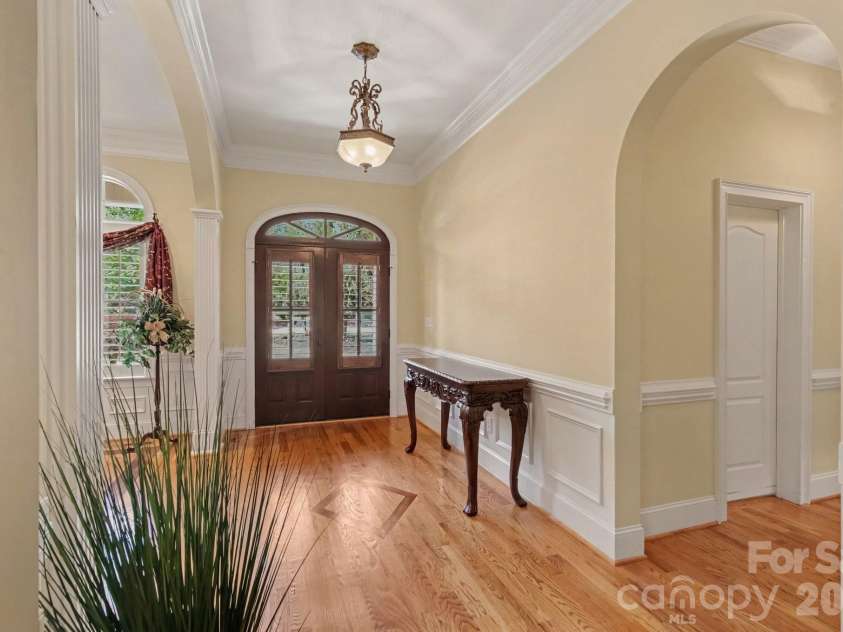 314 Glenview Drive, Salisbury, NC 28147.  MLS# CAR4411797, YatesRealty ID 43338. 