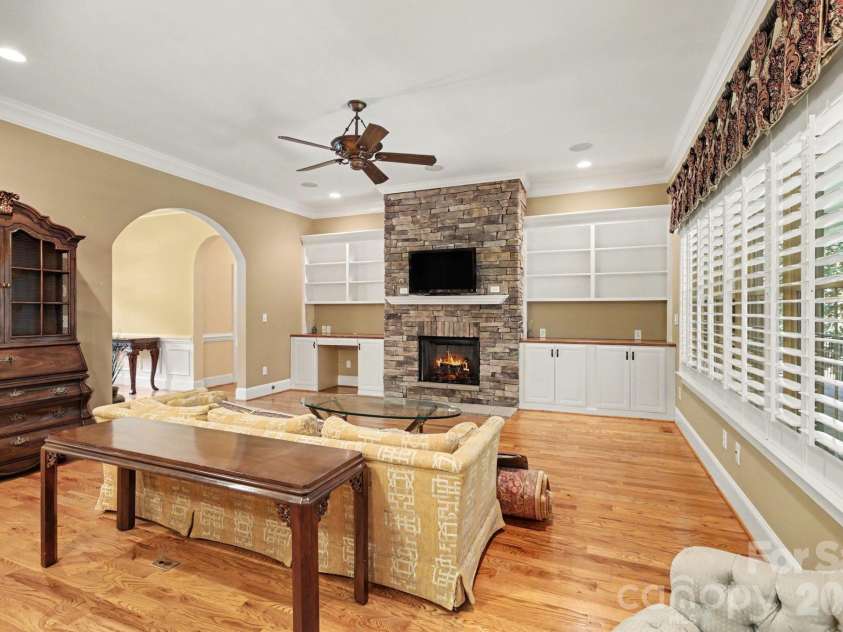 314 Glenview Drive, Salisbury, NC 28147.  MLS# CAR4411797, YatesRealty ID 43338. 