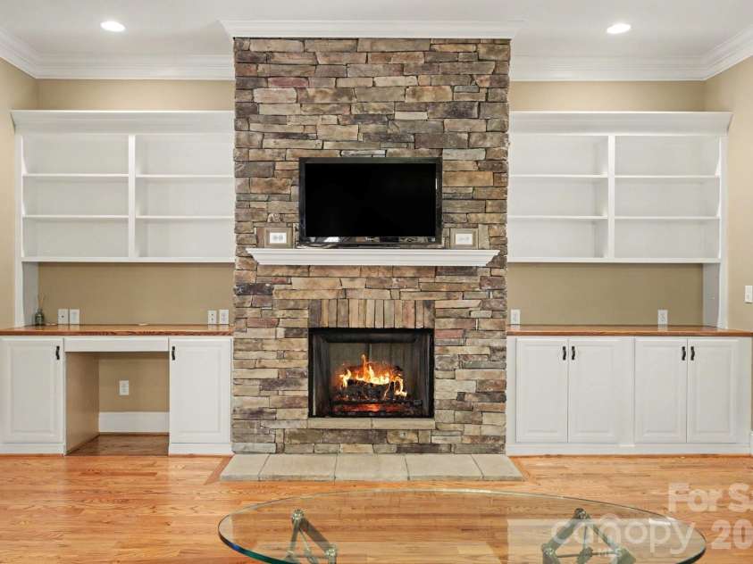 314 Glenview Drive, Salisbury, NC 28147.  MLS# CAR4411797, YatesRealty ID 43338. 