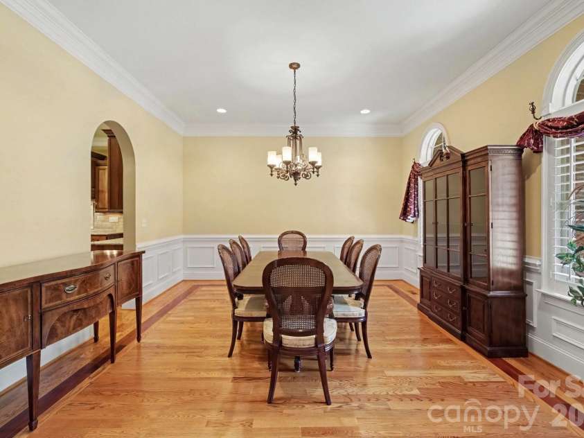 314 Glenview Drive, Salisbury, NC 28147.  MLS# CAR4411797, YatesRealty ID 43338. 