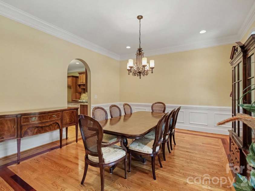 314 Glenview Drive, Salisbury, NC 28147.  MLS# CAR4411797, YatesRealty ID 43338. 