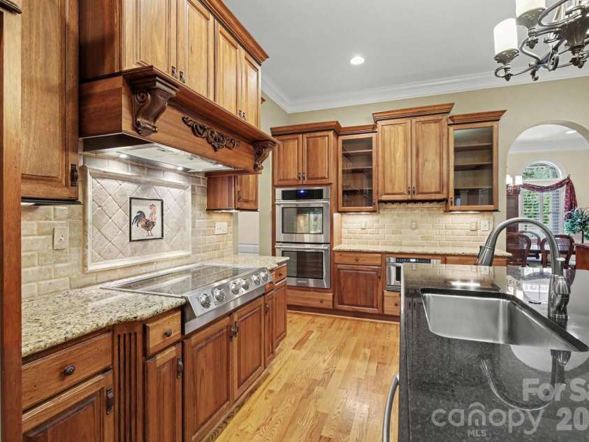 314 Glenview Drive, Salisbury, NC 28147.  MLS# CAR4411797, YatesRealty ID 43338. 