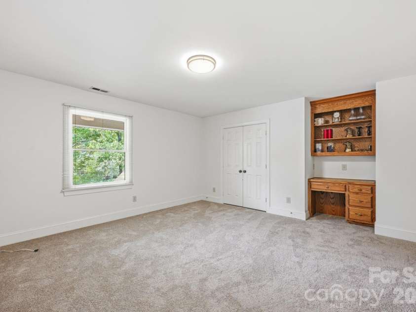 4620 Fairvista Drive, Charlotte, NC 28269.  MLS# CAR4411125, YatesRealty ID 43339. Bedroom