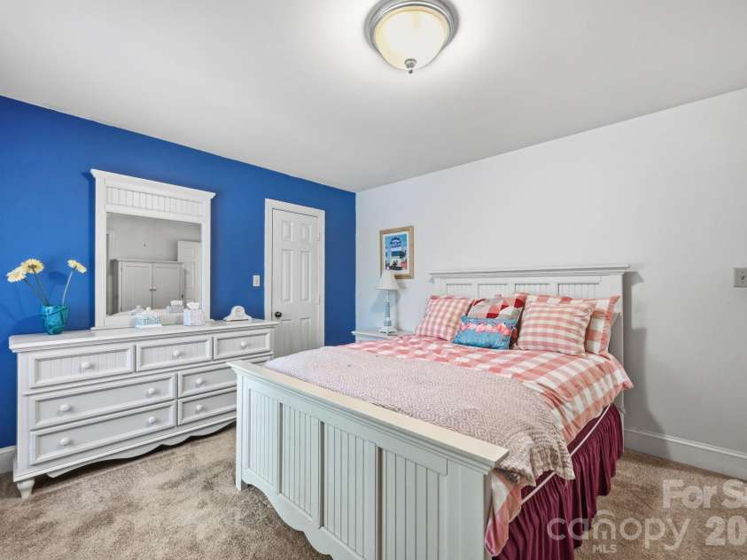 4620 Fairvista Drive, Charlotte, NC 28269.  MLS# CAR4411125, YatesRealty ID 43339. Bedroom