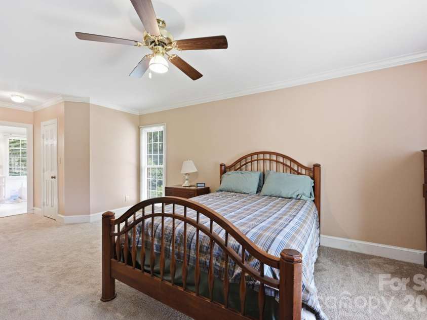 4620 Fairvista Drive, Charlotte, NC 28269.  MLS# CAR4411125, YatesRealty ID 43339. Primary Bedroom