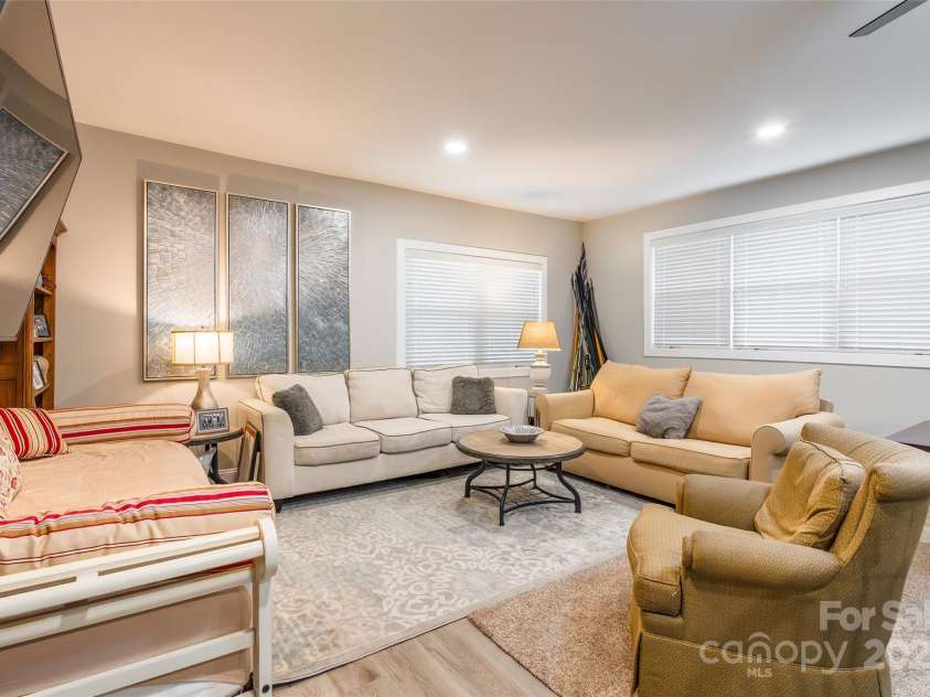 1631 Wendover Court, Rock Hill, SC 29732.  MLS# CAR4283774, YatesRealty ID 4334. 