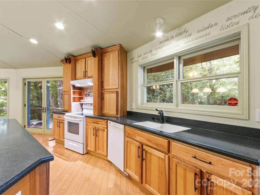 241 Spring Shore Road, Statesville, NC 28677.  MLS# CAR4181871, YatesRealty ID 4334. 