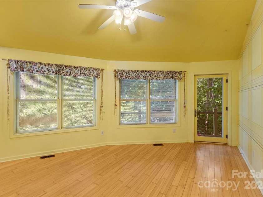 241 Spring Shore Road, Statesville, NC 28677.  MLS# CAR4181871, YatesRealty ID 4334. 