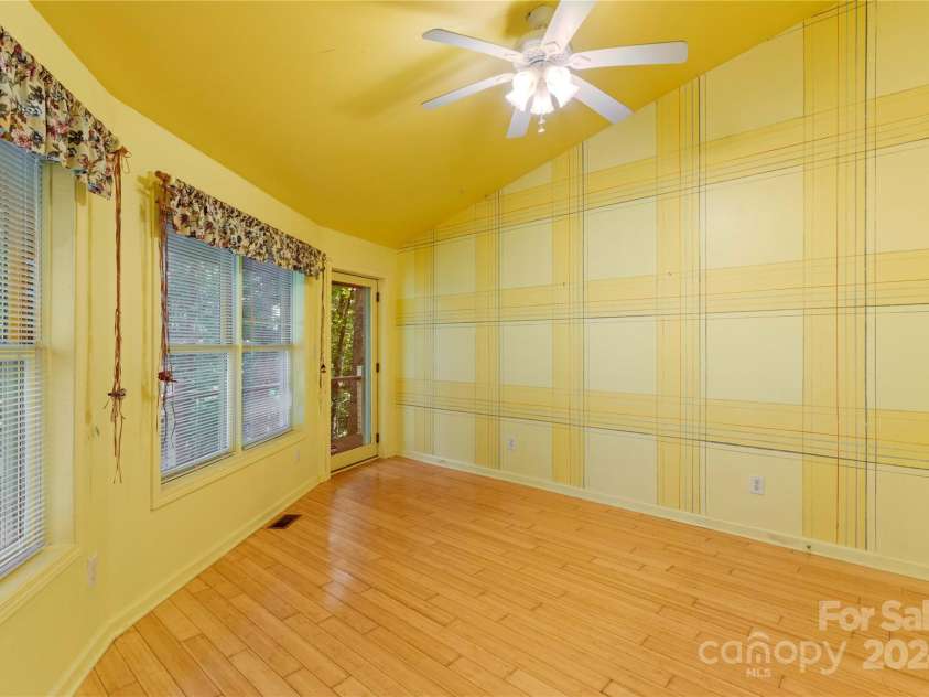 241 Spring Shore Road, Statesville, NC 28677.  MLS# CAR4181871, YatesRealty ID 4334. 