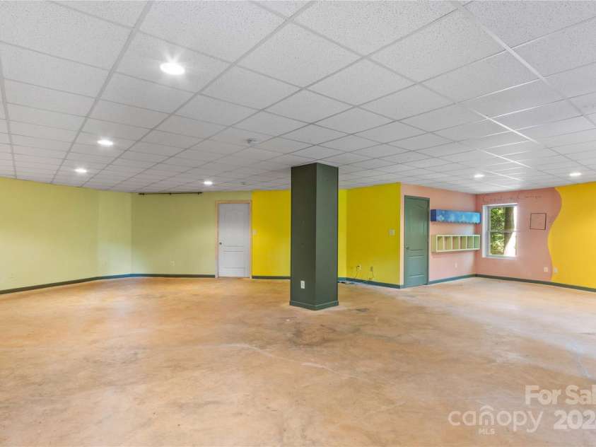 241 Spring Shore Road, Statesville, NC 28677.  MLS# CAR4181871, YatesRealty ID 4334. 