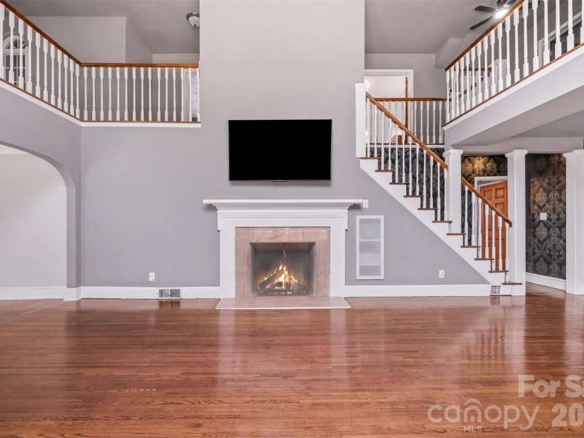 5914 Hanna Court, Charlotte, NC 28212.  MLS# CAR4409124, YatesRealty ID 43340. 