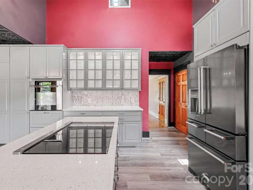 5914 Hanna Court, Charlotte, NC 28212.  MLS# CAR4409124, YatesRealty ID 43340. 