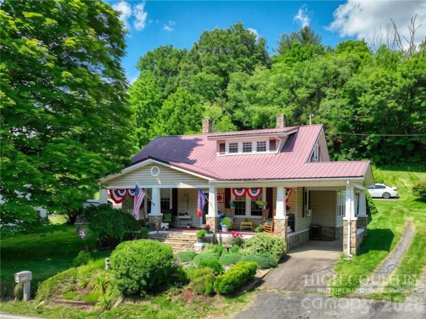 9216 Nc Highway 194 Highway, Lansing, NC 28643.  MLS# CAR4400818, YatesRealty ID 43341. 