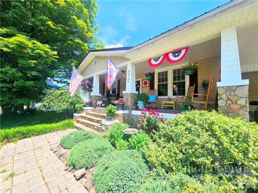 9216 Nc Highway 194 Highway, Lansing, NC 28643.  MLS# CAR4400818, YatesRealty ID 43341. 