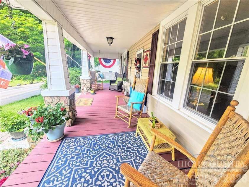 9216 Nc Highway 194 Highway, Lansing, NC 28643.  MLS# CAR4400818, YatesRealty ID 43341. 