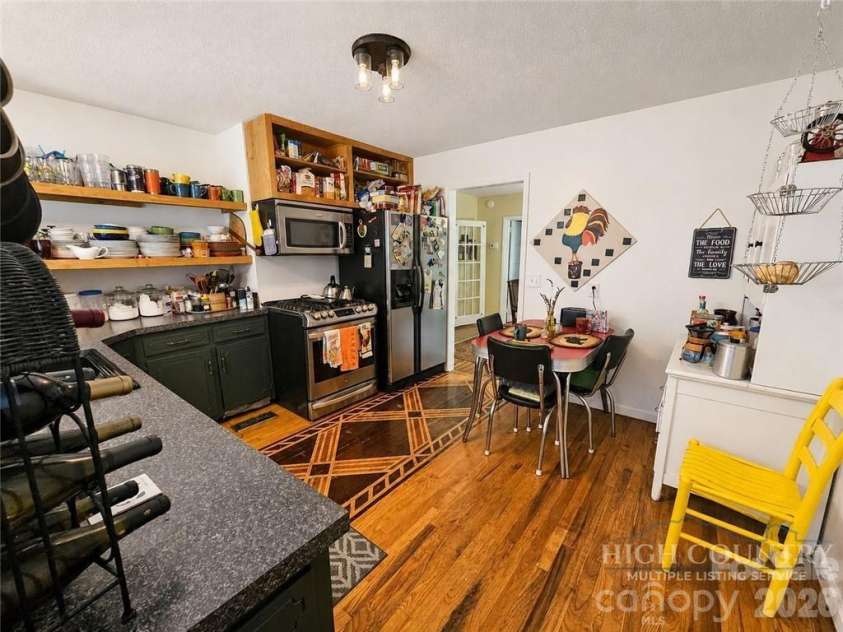 9216 Nc Highway 194 Highway, Lansing, NC 28643.  MLS# CAR4400818, YatesRealty ID 43341. 
