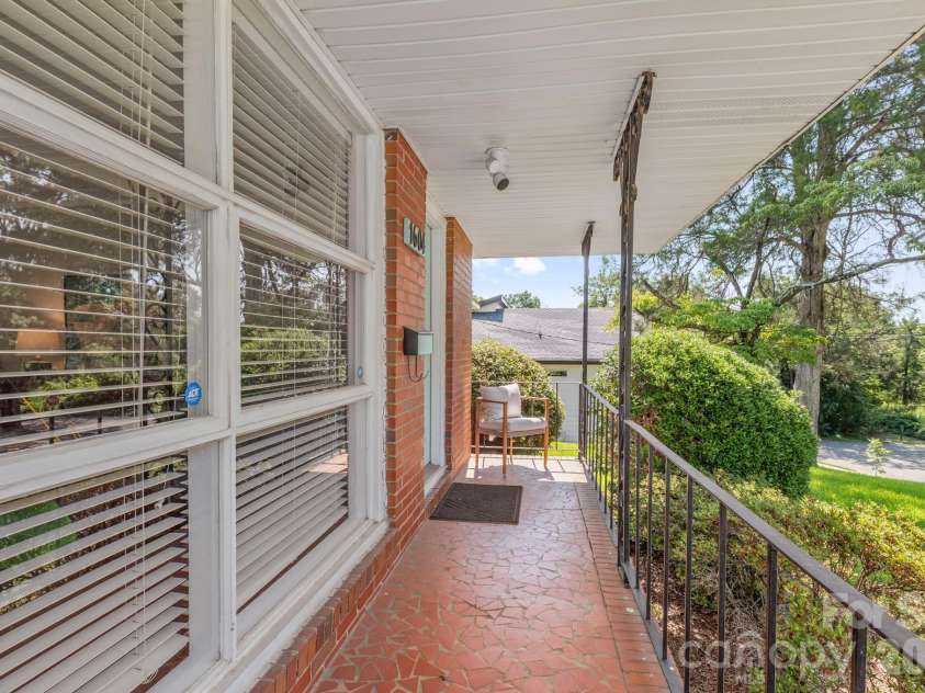 1604 Patton Avenue, Charlotte, NC 28216.  MLS# CAR4409869, YatesRealty ID 43342. 