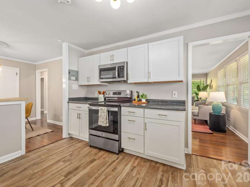 1604 Patton Avenue, Charlotte, NC 28216.  MLS# CAR4409869, YatesRealty ID 43342. 