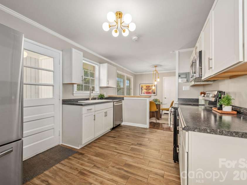 1604 Patton Avenue, Charlotte, NC 28216.  MLS# CAR4409869, YatesRealty ID 43342. 