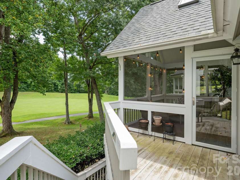 128 Overlook Drive, Flat Rock, NC 28731.  MLS# CAR4407562, YatesRealty ID 43344. 
