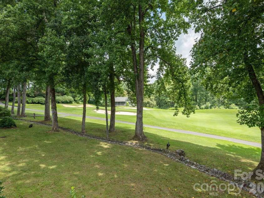 128 Overlook Drive, Flat Rock, NC 28731.  MLS# CAR4407562, YatesRealty ID 43344. 