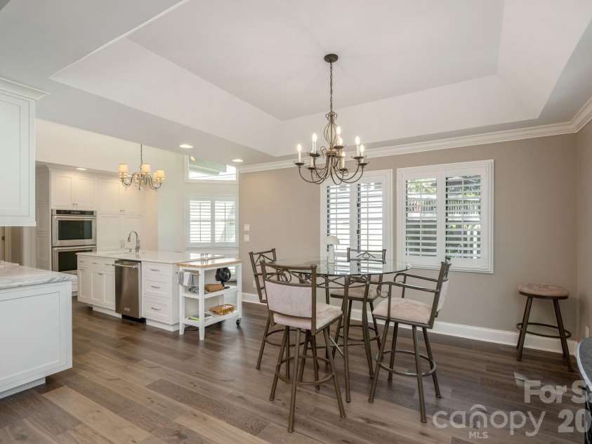 128 Overlook Drive, Flat Rock, NC 28731.  MLS# CAR4407562, YatesRealty ID 43344. 