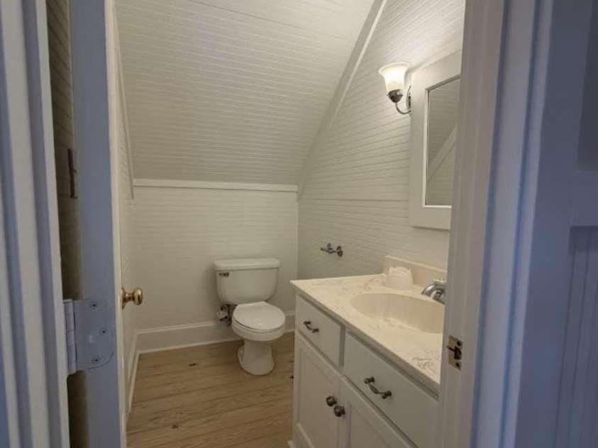 537 Stutts Road, Mooresville, NC 28117.  MLS# CAR4409348, YatesRealty ID 43345. 