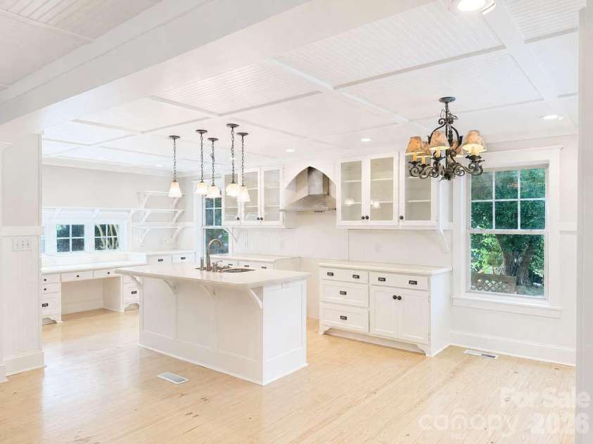 537 Stutts Road, Mooresville, NC 28117.  MLS# CAR4409348, YatesRealty ID 43345. 
