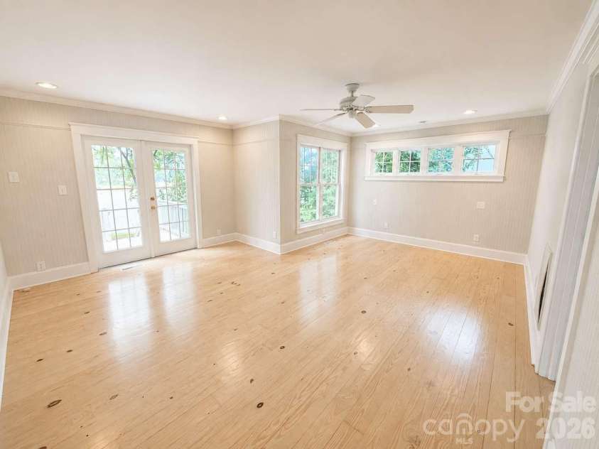537 Stutts Road, Mooresville, NC 28117.  MLS# CAR4409348, YatesRealty ID 43345. 