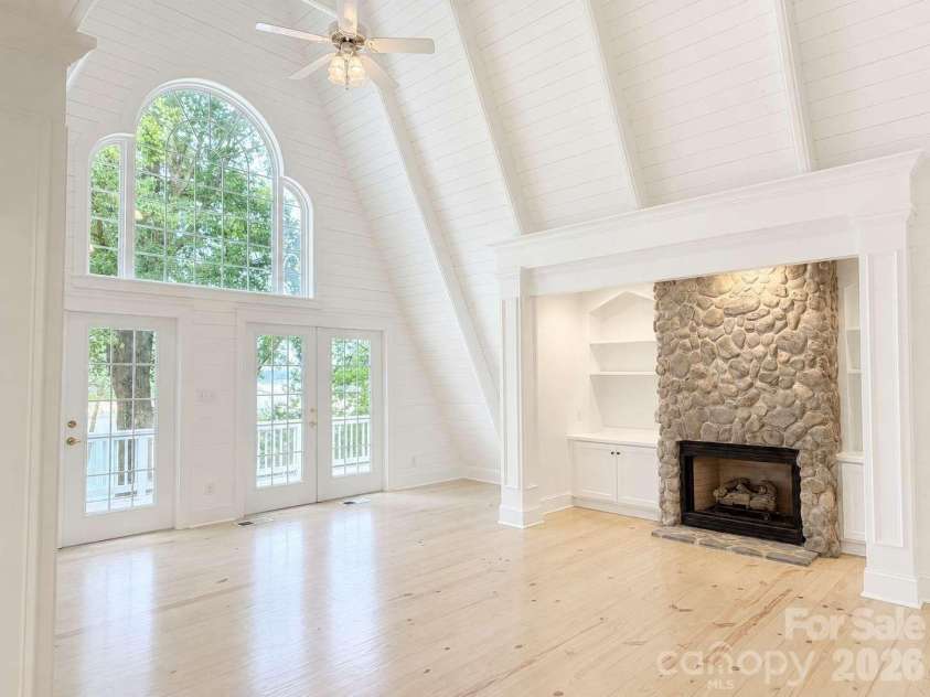 537 Stutts Road, Mooresville, NC 28117.  MLS# CAR4409348, YatesRealty ID 43345. 