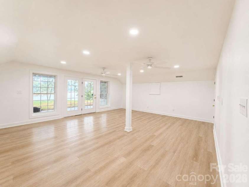 537 Stutts Road, Mooresville, NC 28117.  MLS# CAR4409348, YatesRealty ID 43345. 