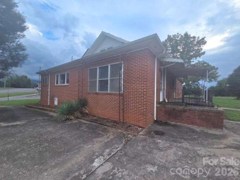 1312 Salem Road, Morganton, NC 28655.  MLS# CAR4413302, YatesRealty ID 43347. 
