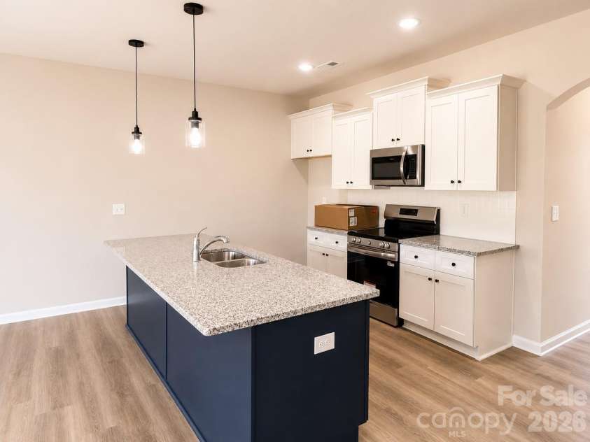 3119 Aberleaf Lane, Charlotte, NC 28227.  MLS# CAR4411436, YatesRealty ID 43349. 