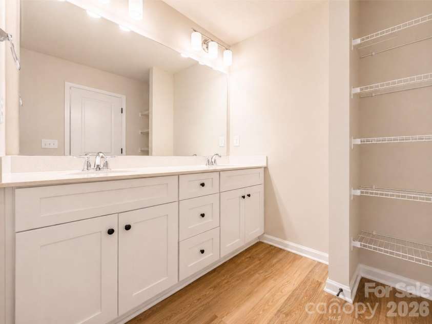 3119 Aberleaf Lane, Charlotte, NC 28227.  MLS# CAR4411436, YatesRealty ID 43349. 