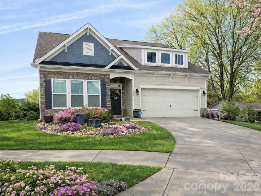 149 Cup Chase Drive, Mooresville, NC 28115.  MLS# CAR4339948, YatesRealty ID 4335. 